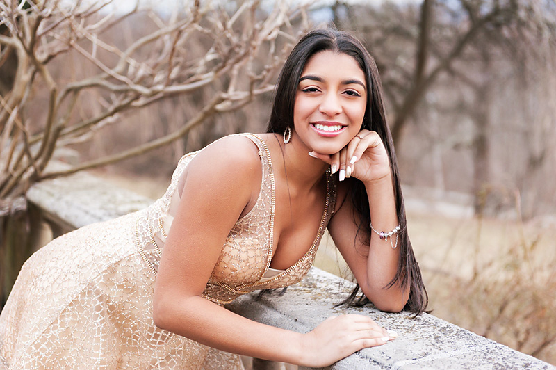 ©Mad Hearts Photography - Skyland Manor/ NJ Botanical Gardens • New Jersey - Quinceañera Portraits